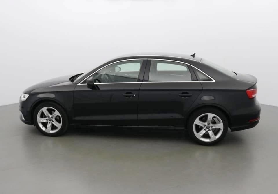 AUDI / A3 AMBITION TDI - 6 CV